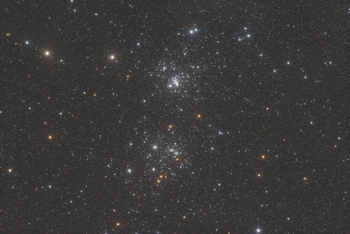NGC 869 – h Persei, Teil des Doppelsternhaufens im Sternbild Perseus