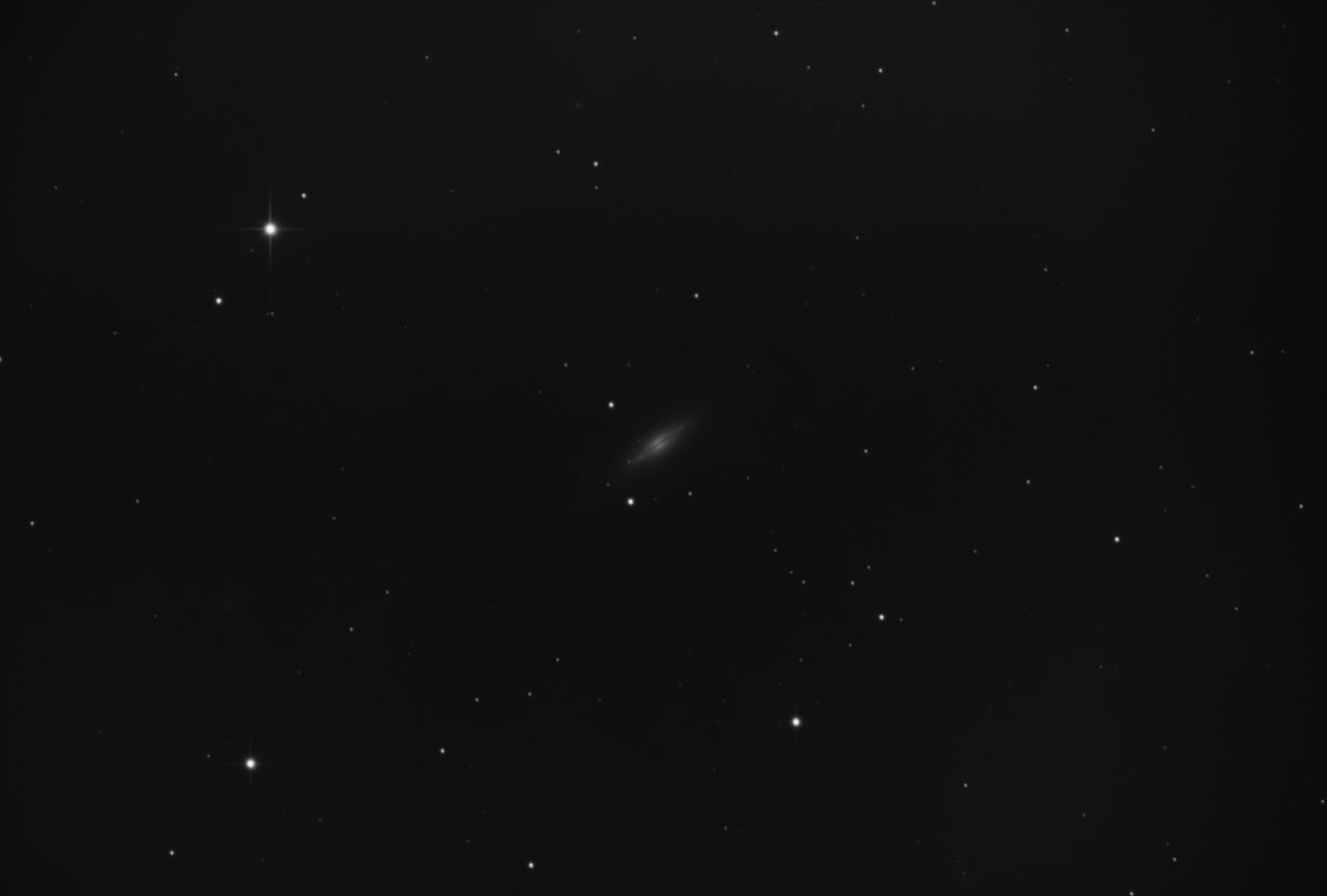 Messier 102 – Linsengalaxie im Sternbild Drache